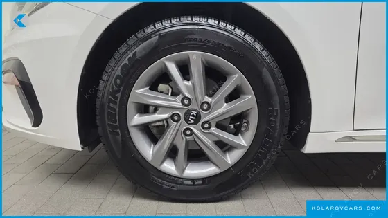 KIA K5 2.0 LPI RENTAL CAR