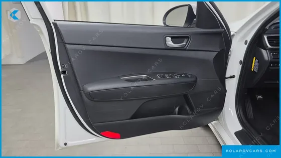 KIA K5 2.0 LPI RENTAL CAR