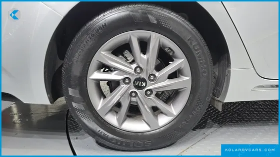 KIA K5 2.0 LPI RENTAL CAR