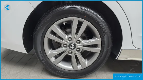 HYUNDAI ELANTRA (AVANTE) 1.6 GDI SMART