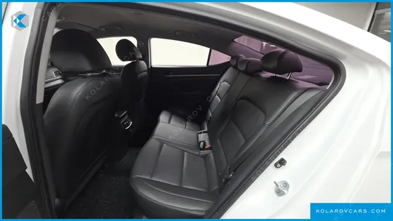 HYUNDAI ELANTRA (AVANTE) 1.6 GDI SMART