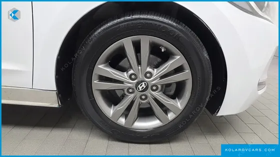 HYUNDAI ELANTRA (AVANTE) 1.6 GDI SMART