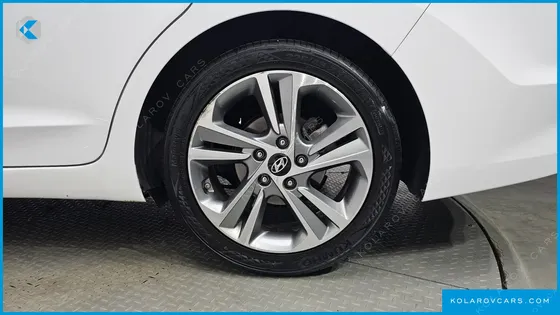 HYUNDAI ELANTRA (AVANTE) 1.6 GDI VALUE PLUS