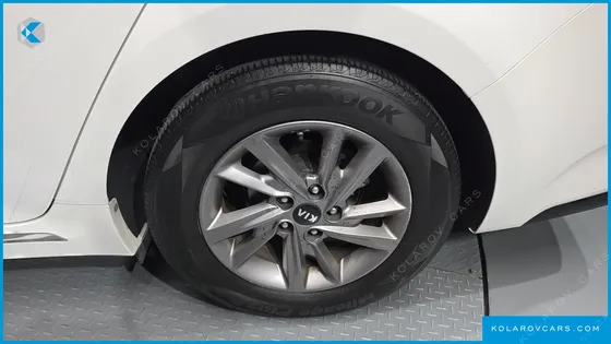 KIA K5 2.0 LPI RENTAL CAR