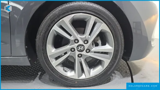 HYUNDAI ELANTRA (AVANTE) 1.6 GDI VALUE PLUS