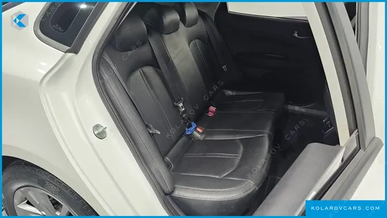 KIA K5 2.0 LPI RENTAL CAR