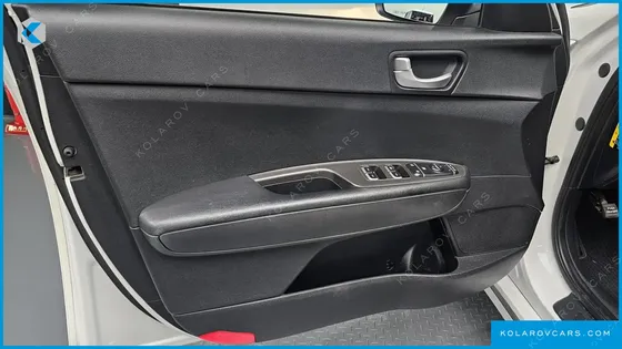 KIA K5 2.0 LPI RENTAL CAR