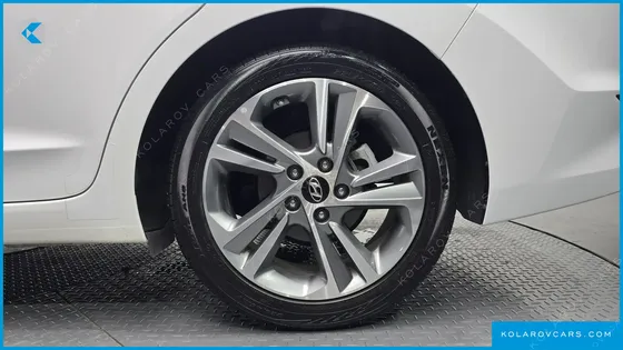 HYUNDAI ELANTRA (AVANTE) 1.6 GDI VALUE PLUS