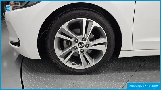 HYUNDAI ELANTRA (AVANTE) 1.6 GDI VALUE PLUS