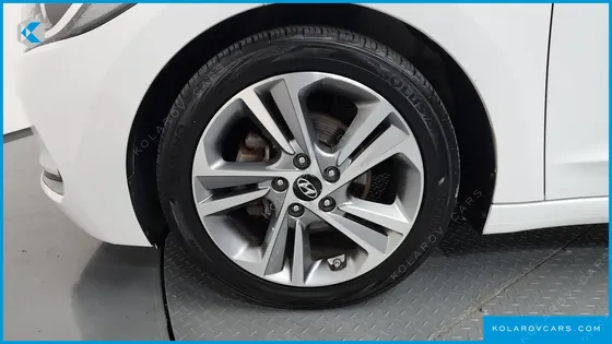 HYUNDAI ELANTRA (AVANTE) 1.6 GDI VALUE PLUS