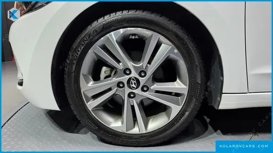 HYUNDAI ELANTRA (AVANTE) 1.6 GDI VALUE PLUS