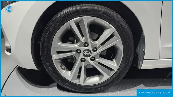 HYUNDAI ELANTRA (AVANTE) 1.6 GDI VALUE PLUS