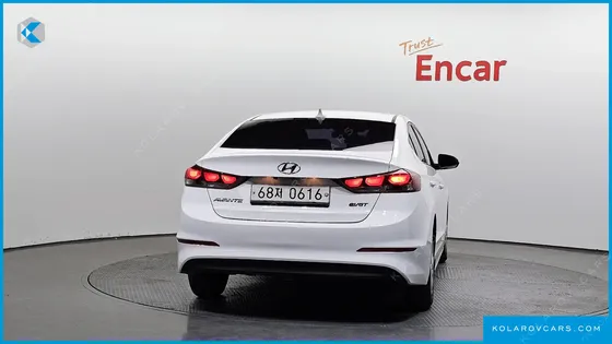 HYUNDAI ELANTRA (AVANTE) 1.6 E-VGT STYLE