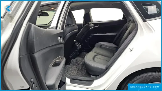 KIA K5 2.0 LPI RENTAL CAR