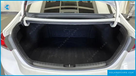 HYUNDAI ELANTRA (AVANTE) 1.6 E-VGT SMART