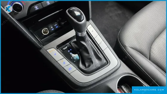 HYUNDAI ELANTRA (AVANTE) 1.6 GDI SMART
