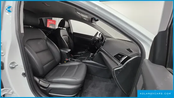HYUNDAI ELANTRA (AVANTE) 1.6 GDI SMART