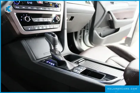 HYUNDAI SONATA 2.0 CARE+