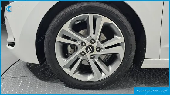 HYUNDAI ELANTRA (AVANTE) 1.6 GDI VALUE PLUS