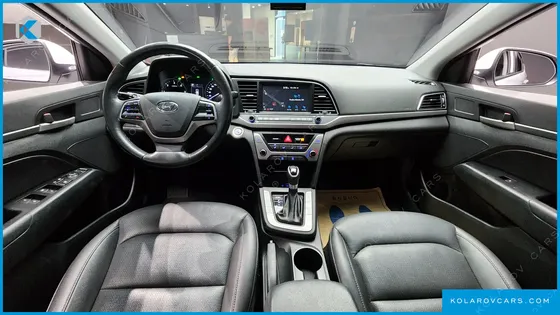 HYUNDAI ELANTRA (AVANTE) 1.6 E-VGT SMART