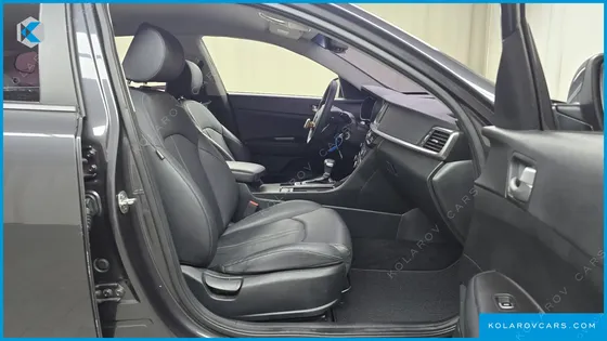 KIA K5 2.0 LPI RENTAL CAR