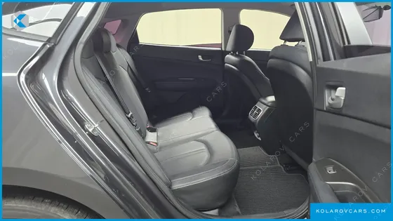KIA K5 2.0 LPI RENTAL CAR