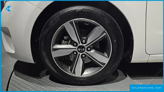 KIA K3 TRENDY