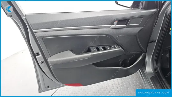 HYUNDAI ELANTRA (AVANTE) 1.6 GDI SMART