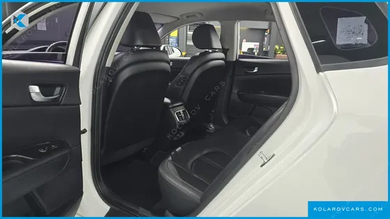 KIA K5 2.0 LPI RENTAL CAR