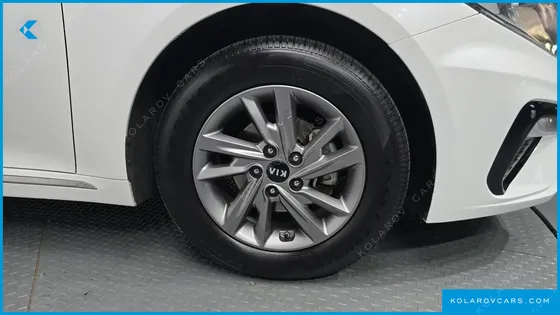 KIA K5 2.0 LPI RENTAL CAR