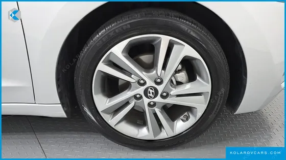 HYUNDAI ELANTRA (AVANTE) 1.6 GDI VALUE PLUS