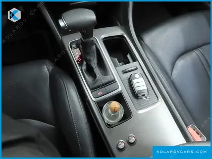 KIA K5 2.0 LPI RENTAL CAR
