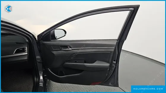 HYUNDAI ELANTRA (AVANTE) 1.6 GDI SMART