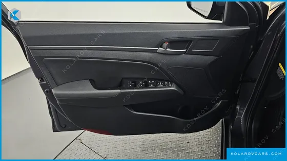 HYUNDAI ELANTRA (AVANTE) 1.6 GDI VALUE PLUS