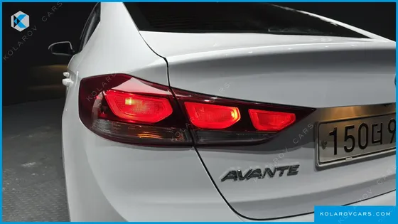 HYUNDAI ELANTRA (AVANTE) 1.6 GDI SMART
