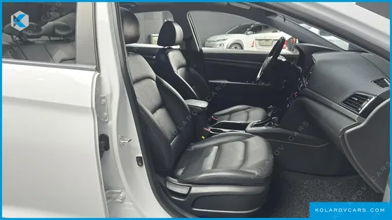 HYUNDAI ELANTRA (AVANTE) 1.6 GDI SMART