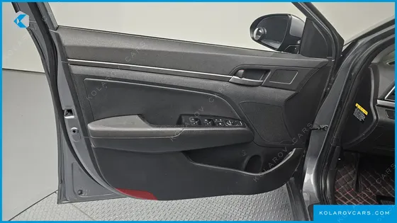 HYUNDAI ELANTRA (AVANTE) 1.6 LPI SMART (RENTAL CAR)