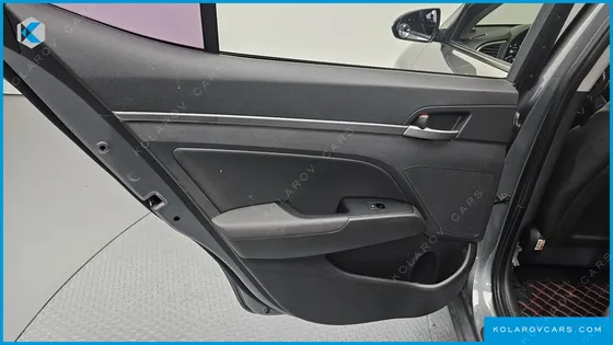 HYUNDAI ELANTRA (AVANTE) 1.6 LPI SMART (RENTAL CAR)