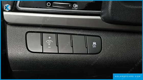 HYUNDAI ELANTRA (AVANTE) 1.6 LPI SMART (RENTAL CAR)
