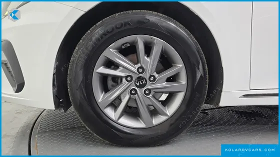 KIA K5 2.0 LPI RENTAL CAR