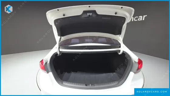 HYUNDAI ELANTRA (AVANTE) 1.6 E-VGT SMART