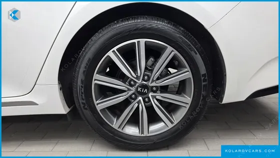 KIA K5 2.0 LPI RENTAL CAR