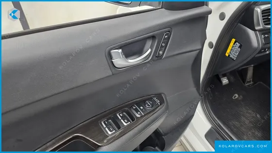 KIA K5 2.0 LPI RENTAL CAR