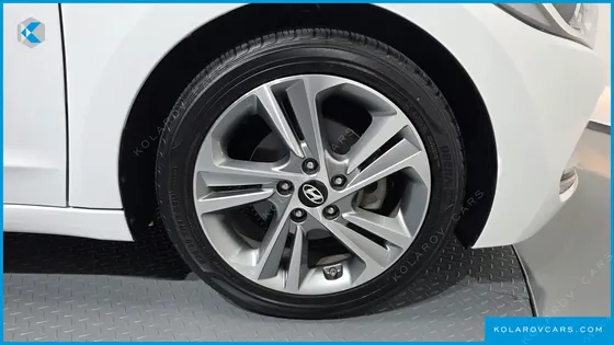 HYUNDAI ELANTRA (AVANTE) 1.6 GDI VALUE PLUS