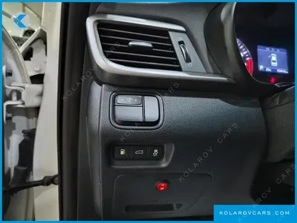 KIA K5 2.0 LPI RENTAL CAR