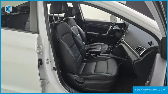 HYUNDAI ELANTRA (AVANTE) 1.6 GDI SMART