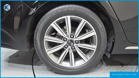 KIA K5 2.0 LPI RENTAL CAR