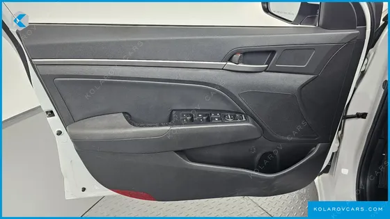 HYUNDAI ELANTRA (AVANTE) 1.6 GDI SMART
