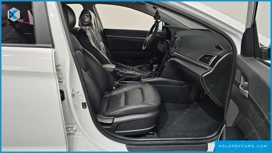 HYUNDAI ELANTRA (AVANTE) 1.6 GDI SMART