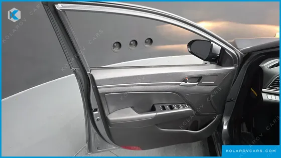 HYUNDAI ELANTRA (AVANTE) 1.6 GDI SMART